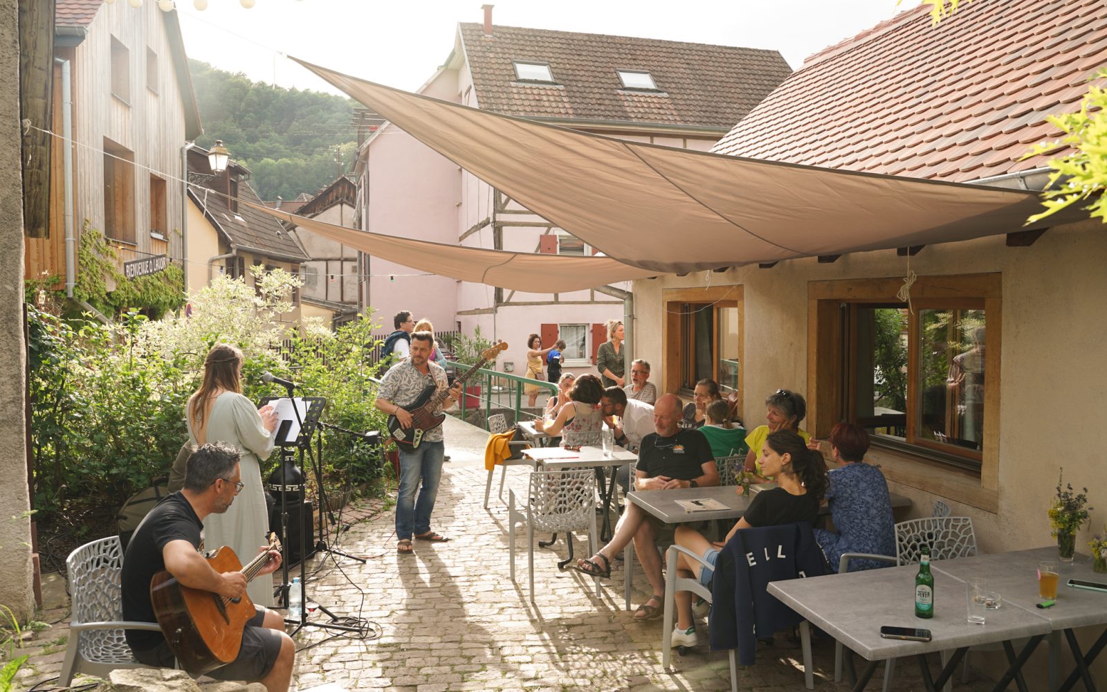 Un concert sur la terrasse du restaurant