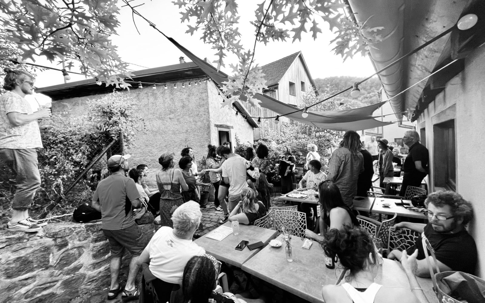 GetAttachmentThumbnail