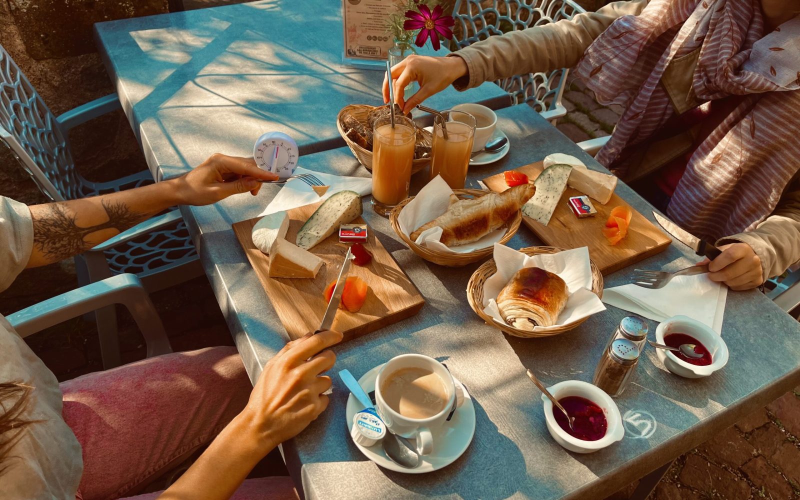 Nous servons des brunch tous les dimanche de 10h à 15h